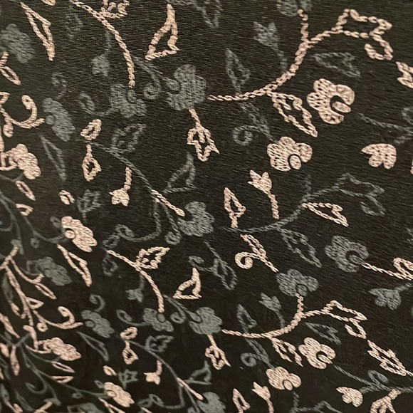 2 dresses - Picture 16 of 17